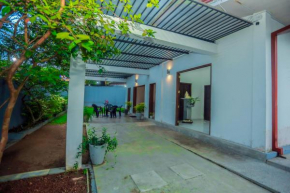 Thuli Villa